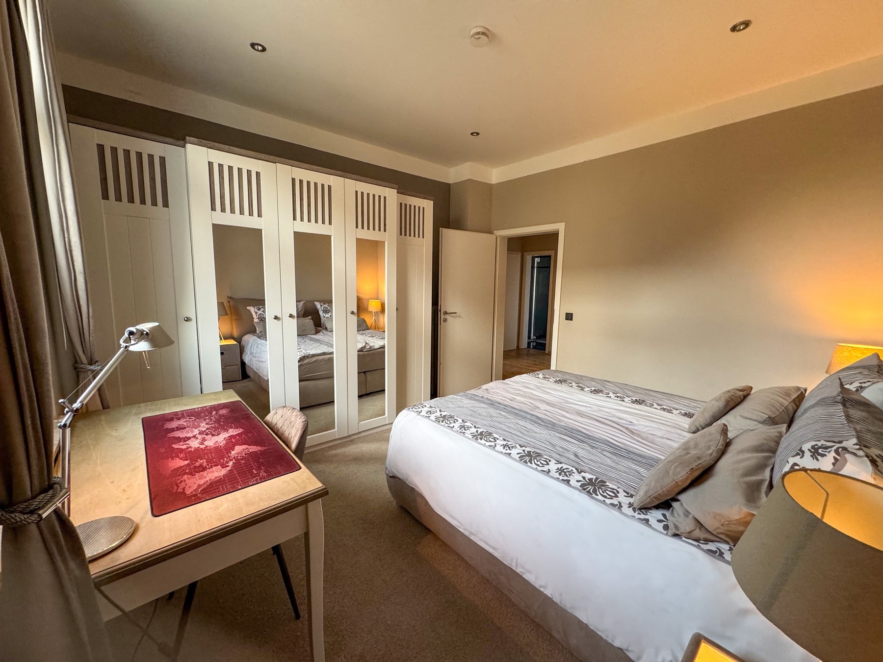 Schlafzimmer Businessappartment